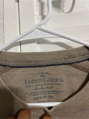 Faded Glory Pullover Sweatshirt in Taupe with Navy Trim